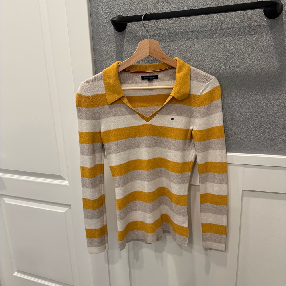 Tommy Hilfiger sweater
